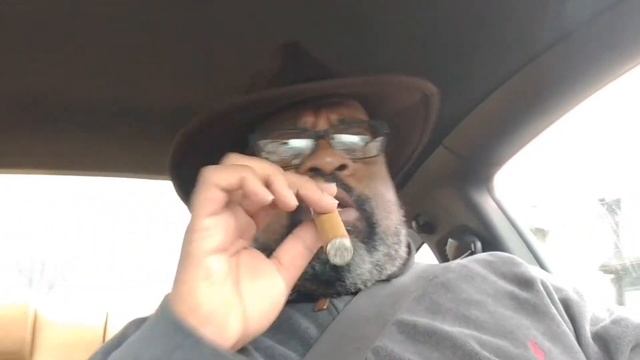 Cigar Review: Suave by La Flor Dominicana смотреть онлайн