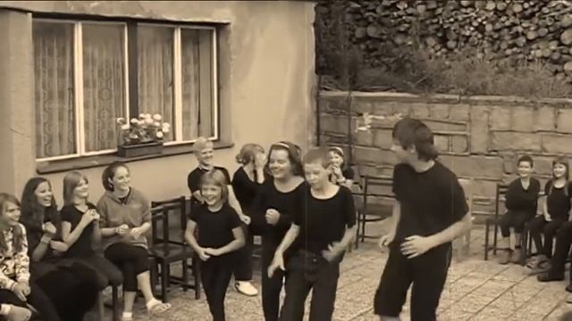 Štěkací lela pala tute смотреть онлайн