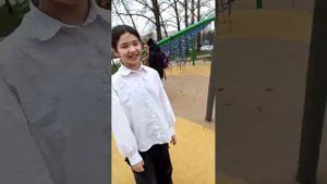 гуляю на площадке с Настей,Шабнам,и мной задавайте вопросы