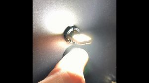 Ligando a Lâmpada T10 / 24 LEDs 4014 / Branca / Canbus No Error / 12V