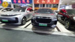 Гуляем по автосалону в Китае часть 2