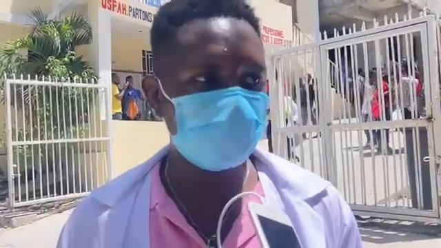 Etidyan inivèsite François D’assise yo pran lari a pou mande liberasyon Dr Gretta Lataillade Roy. смотреть онлайн