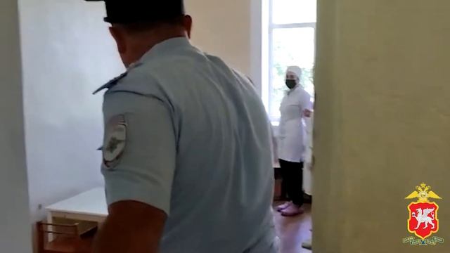 В Республике Крым полицейский спас из пруда ребёнка с ограниченными возможностями смотреть онлайн