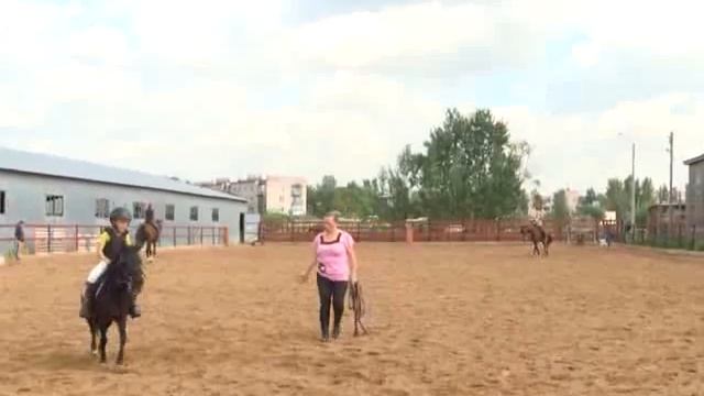 Школа верховой езды. Шушары.