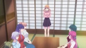 Парень Приютил Пять Девушек: Как Он Справится с Гаремом?