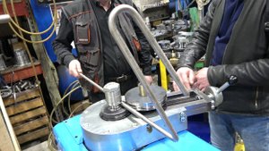 Гибка обкаткой трубы нержавейки D 14х2 мм на радиус 35 мм на ЧПУ трубогибе TECHNIC M БМК