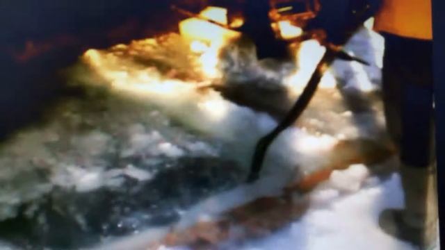 Спуск водолаза в майну без траппа смотреть онлайн