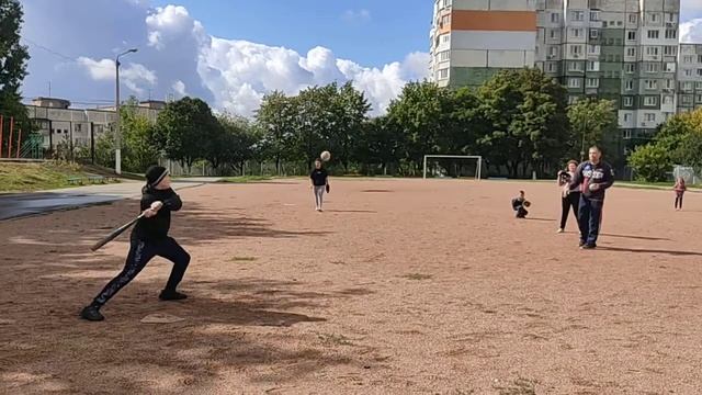 #Бейсбол: знакомство с игрой и тренировка детей