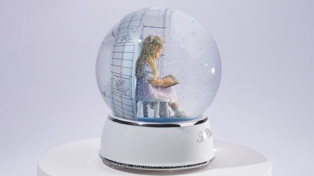 Коллекционный шар "В тишине" смотреть онлайн