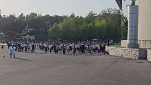 Северная Корея 2024 своими глазами! День 1: Перелет, центр Пхеньяна, улицы, люди, пивной ресторан!