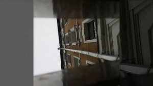 Звук капель с крыши по поверхности