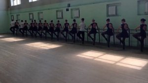 УПРАЖНЕНИЯ У ПАЛКИ-КФУ-КЛАССИЧЕСКИЙ ТАНЕЦ