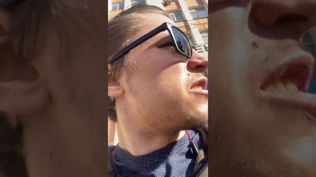 Как полезно иногда гулять. Поход до магазина смотреть онлайн