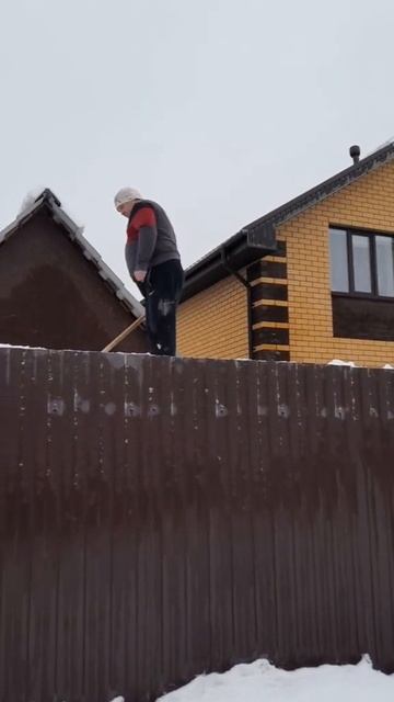 мужчина #на#крыше#shorts# смотреть онлайн