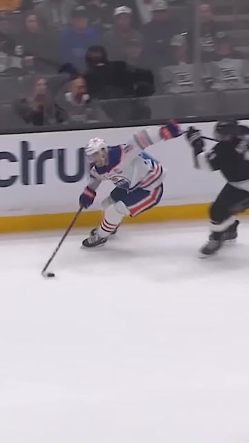 You just CAN'T CONTAIN McDAVID