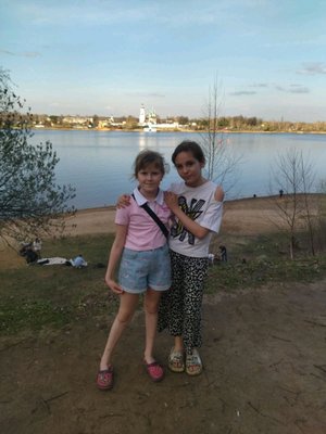 честно мы обычный пенал или школьные