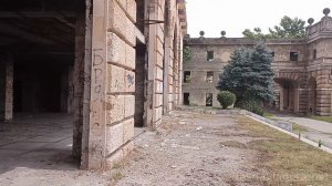 Самая жуткая достопримечательность Сухума - здание Парламента