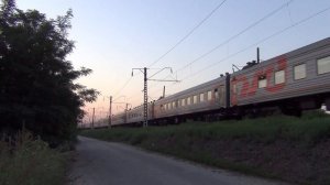 Электровоз ЭП1М-671 с поездом №428 Сосногорск — Новороссийск