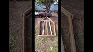 Дачный туалет с прозрачной крышей