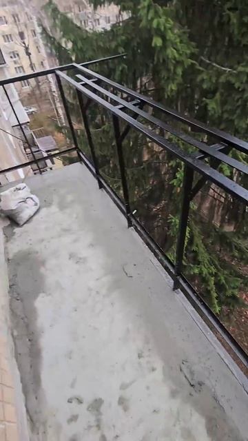 Збільшення балкона по плиті та зварювання перил з вис? смотреть онлайн