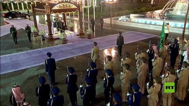 مشاهد من استقبال محمد بن سلمان لناريندرا مودي في جدة