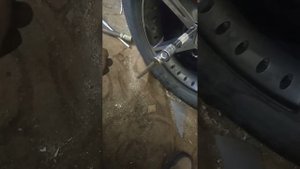 Как открутить гайку колеса. 100 процентный вариант