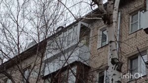 Установка балконной рамы в хрущевке с выносом и крыше?