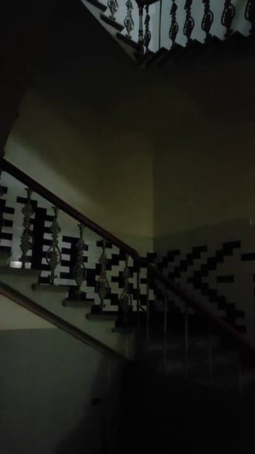 10 сентября 2021 г. Дому больше 200лет.Пол и перила!? смотреть онлайн