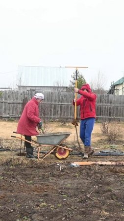 Бурение лунок под сваи