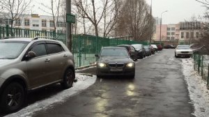 ПАРКОВКА ЗАДНИМ ХОДОМ ВДОЛЬ БОРДЮРА-ОПТИМАЛЬНЫЙ РАЗМЕР МЕСТА.