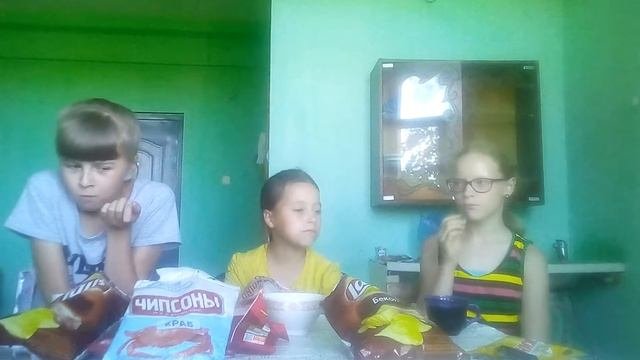 Первое видео на канале/Челлендж попробуй не запивать.