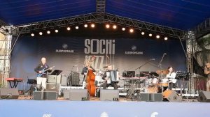 Крыша едет. Стихи и видеомонтаж - Евгений Доставалов, г