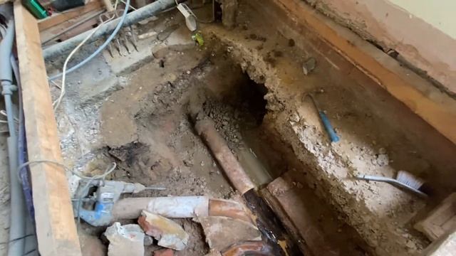 Building a House Extension Part 3 - THE DRAINS & SEWERAGE PIPES - Housing Market