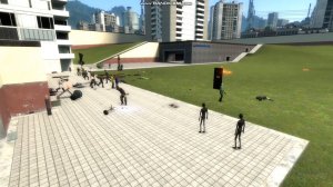 Что будет если оставить Реальных игроков на карте gm_construct в Garrys mod?