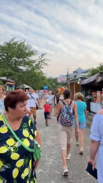 Коктебель ТРЕЩИТ ПО ШВАМ. Такого сезона ещё не было. смотреть онлайн