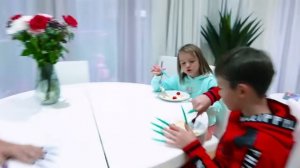 Мистер Макс 24 Часа Челлендж с ОЧЕНЬ длинными Ногтями