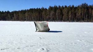 Летающие палатки или развлечения на Черносском озере в конце зимы)