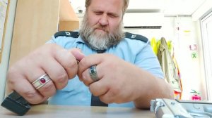 разборка и сборка пистолета и снаряжение магазина вслепую.