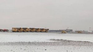 Парад аэродромной техники в аэропорту Шереметьево.