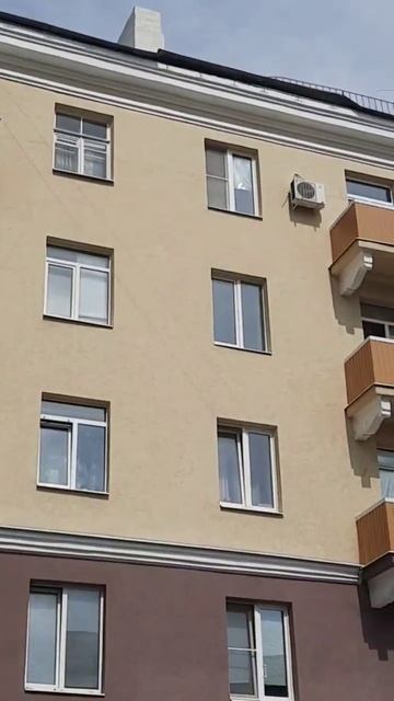 У 39 дома по улице Фридриха Энгельса очень опасная крыш смотреть онлайн