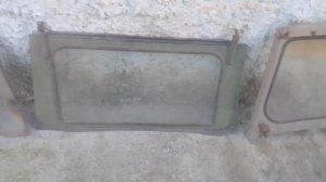 стекло заднее УАЗ 469 продаю 89375011622