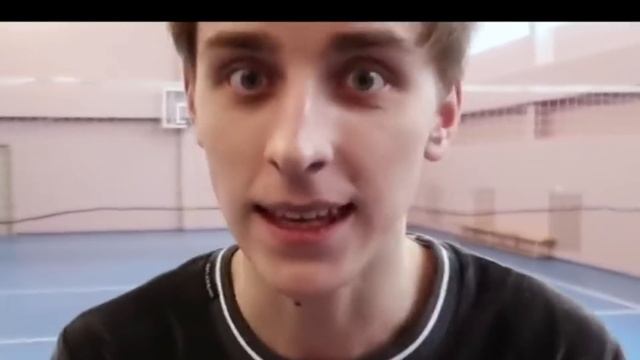 A4 ИЗБИТ ФАНАТАМИ МАМИКСА ЗА УКРАДЕНЫЙ КОНТЕНТ! БОЙ MAMIX ПРОТИВ А4! смотреть онлайн