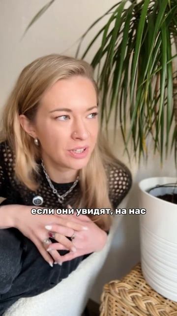 Еще можно надеть биркенштоки.. без носков 🌚👻
⠀