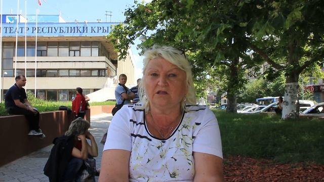 Торговцы возле Совмина Крыма: Нас выгнали с нашего рабочего места! смотреть онлайн