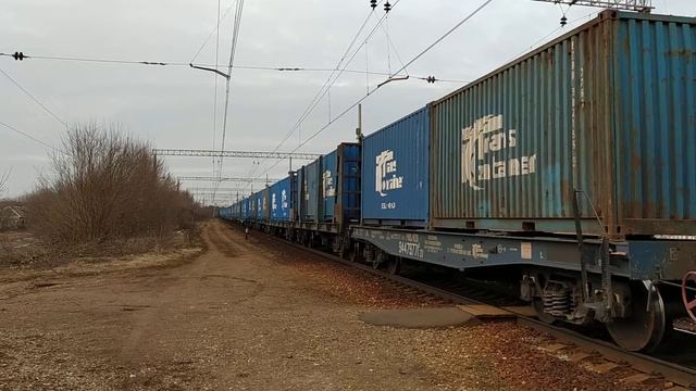 Электровоз ВЛ10К-1736/1394Б с грузовым поездом платформа Орудьево 9.04.2022