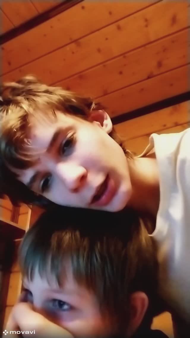 Типичный геймер по хорор играм.