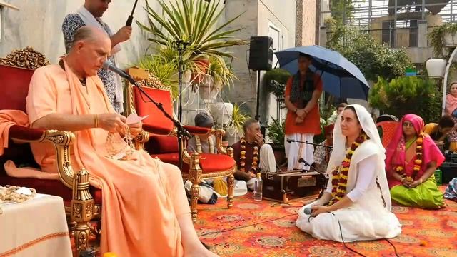 Инициация 20.11.2023 (Гопаштами, Вриндаван) смотреть онлайн