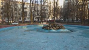🎬 Какими могут быть современные дворы и скверы? Пример для Ачинска и других территорий из Москвы