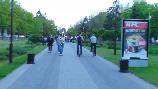 Прогулка. Кинотеатр Аврора, фонтаны, каштаны, трава и ошибки ... Краснодар / Welcome to Krasnodar!