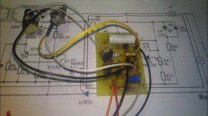 Зарядное на тиристоре, ЭКСПЕРИМЕНТЫ С ДЕТАЛЯМИ.